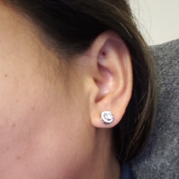 Silver Filled Stud Earrings Fashion Jewelry - Picture 2 of 5